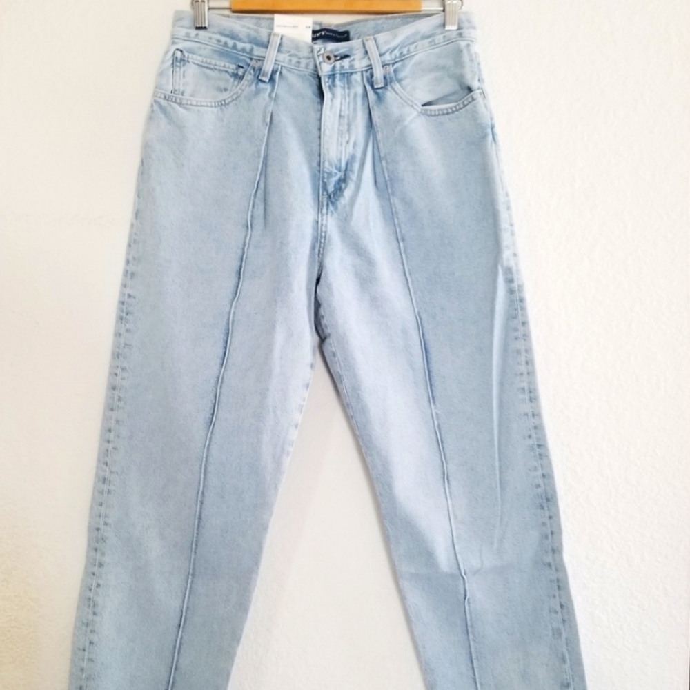 Levi's Made & Crafted Pleated High Rise Straight Leg Cropped Jeans Size … - Picture 2 of 7